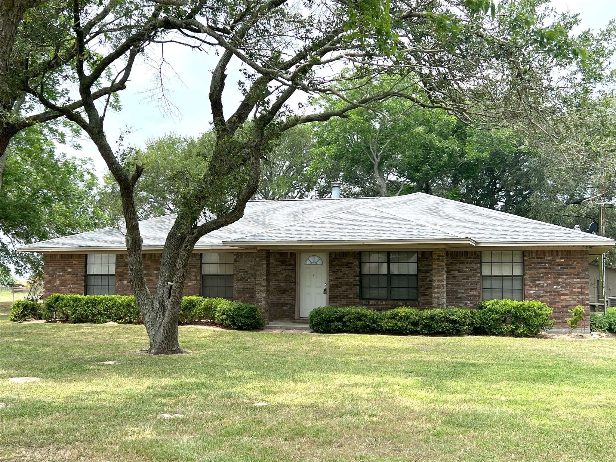 El Campo, TX 77437,1518 County Road 307