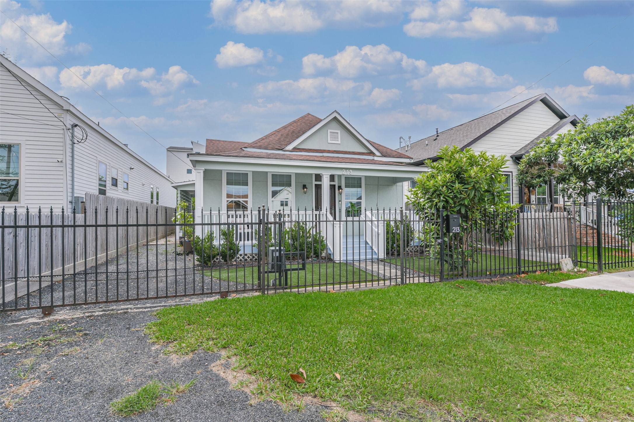 Houston, TX 77003,213 N Hutcheson ST