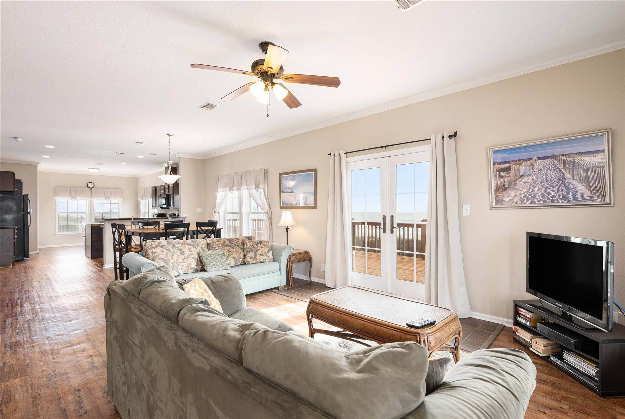 Gilchrist, TX 77617,948 Cade ST