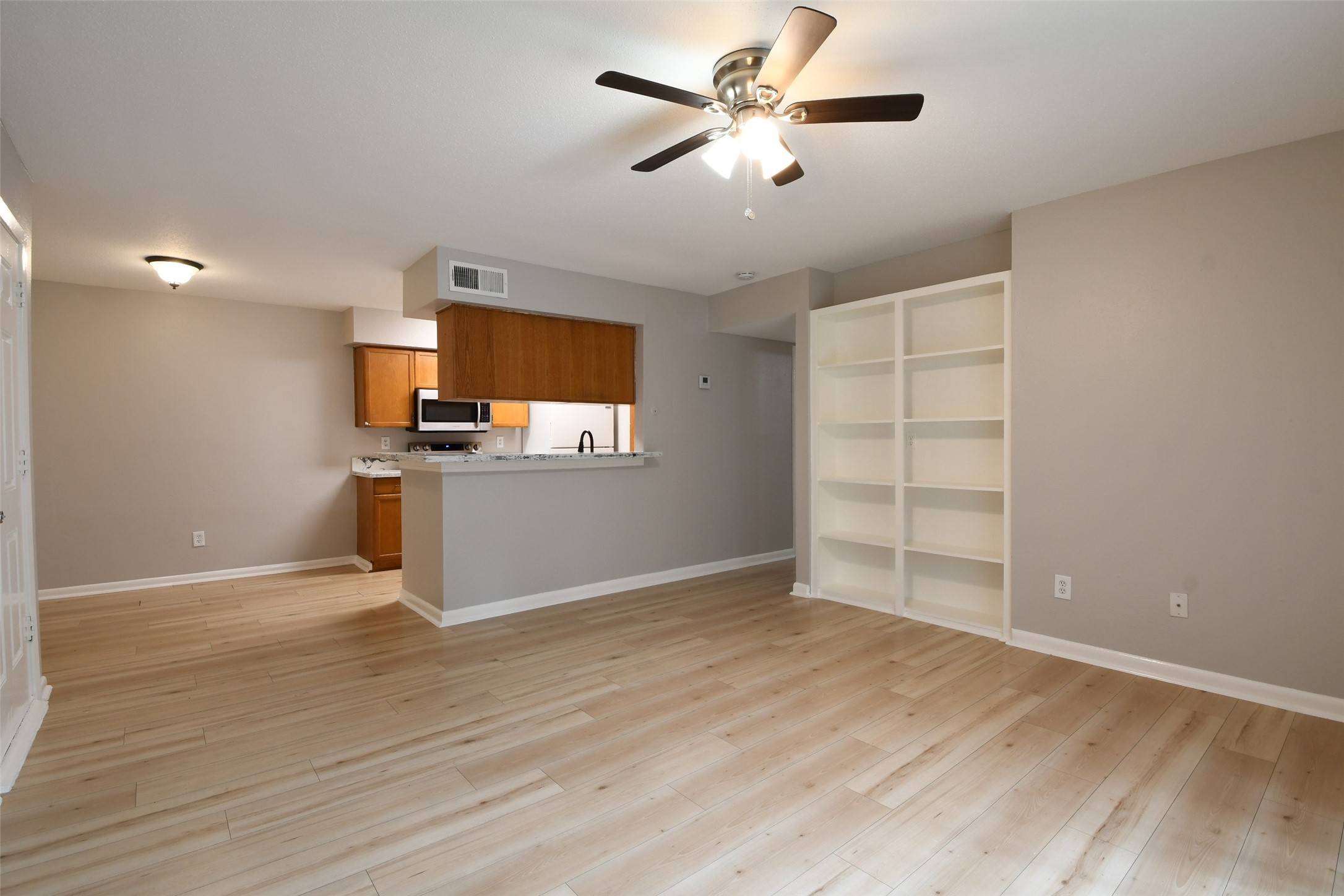 Houston, TX 77015,12955 Woodforest BLVD #77