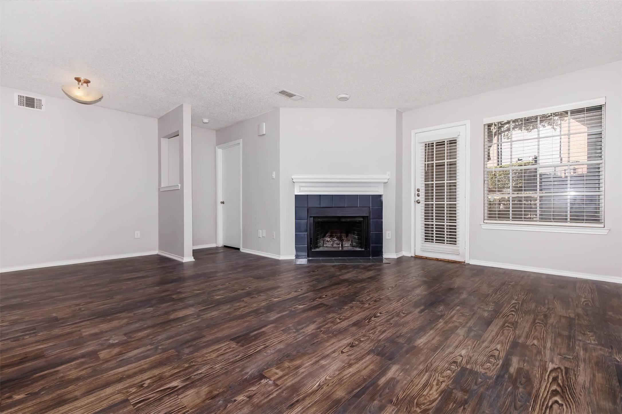 Fort Worth, TX 76179,8301 Boat Club Road #715