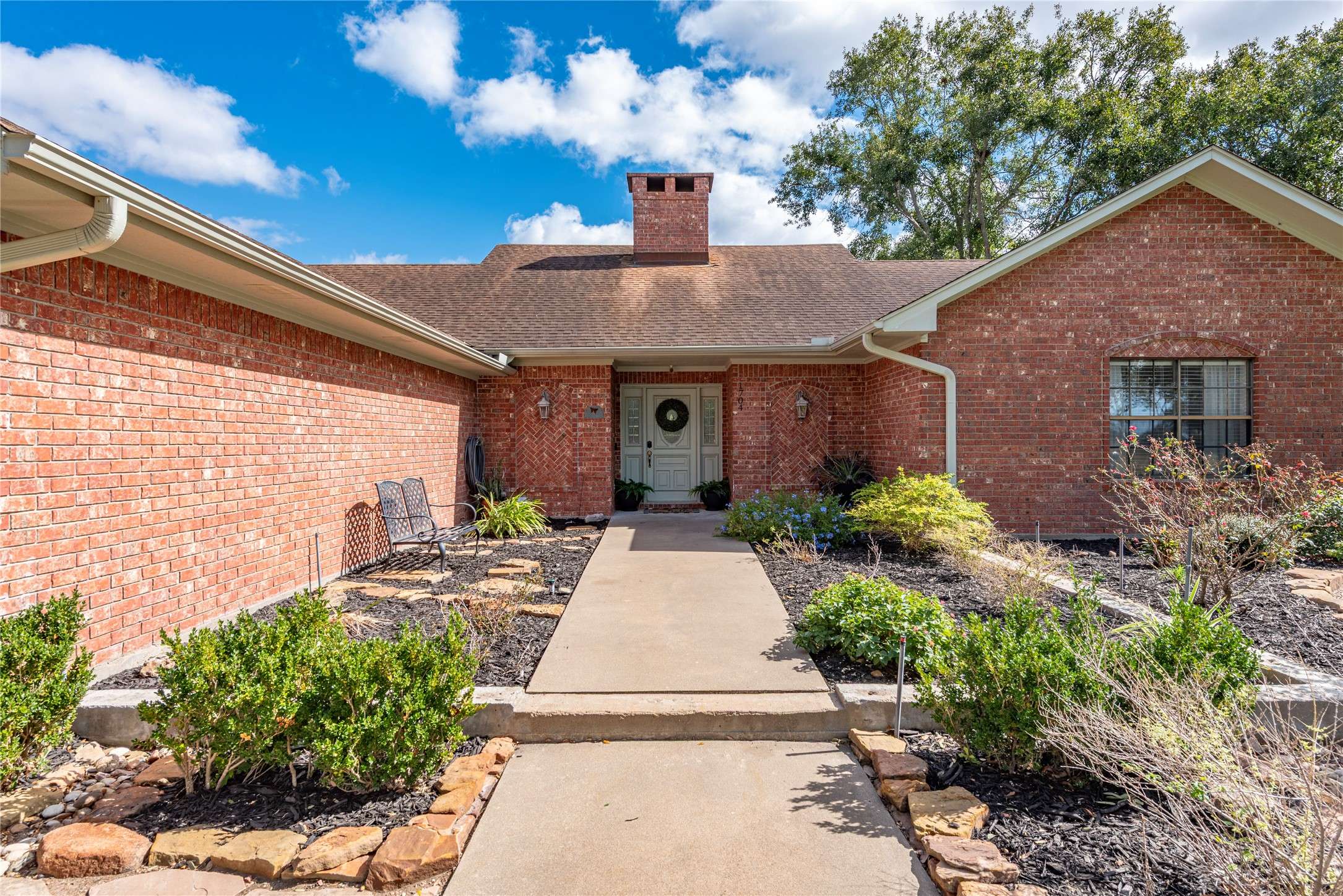 El Campo, TX 77437,1704 Live Oak LN