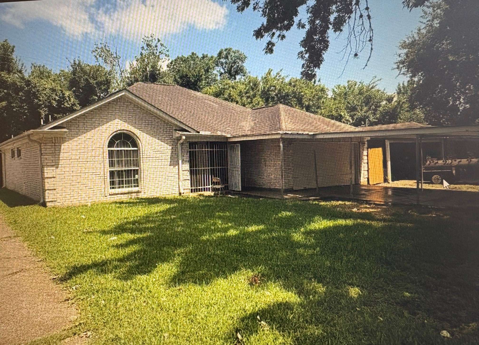 Houston, TX 77033,7735 Chain ST