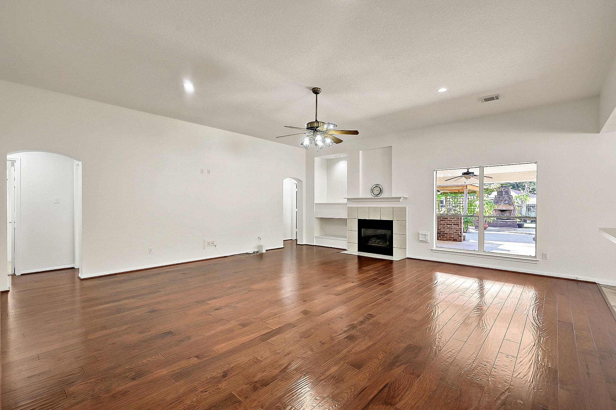 Spring, TX 77386,26107 Maplewood DR