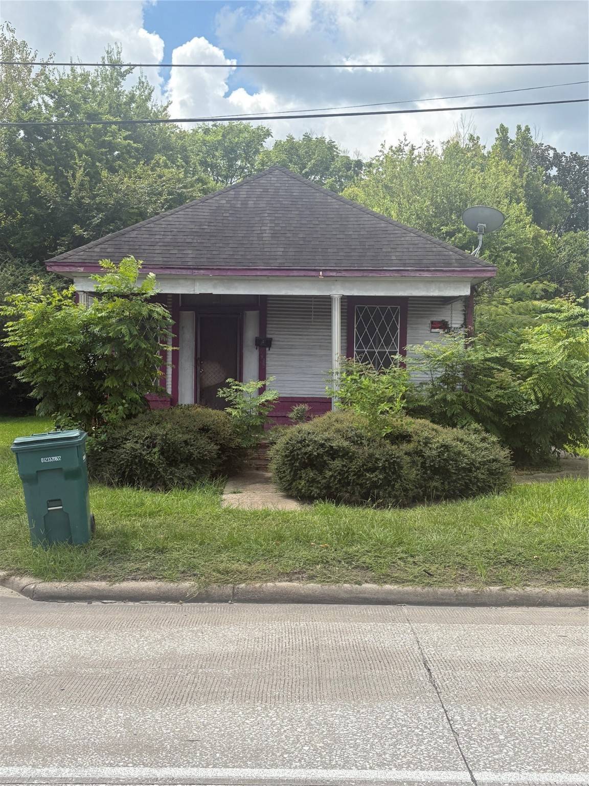 Beaumont, TX 77701,1439 Interstate 10 E