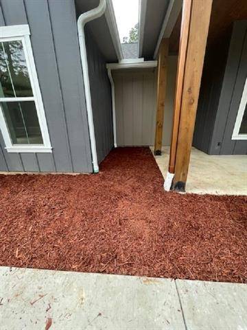 Warren, TX 77664,1164 County Road 4472