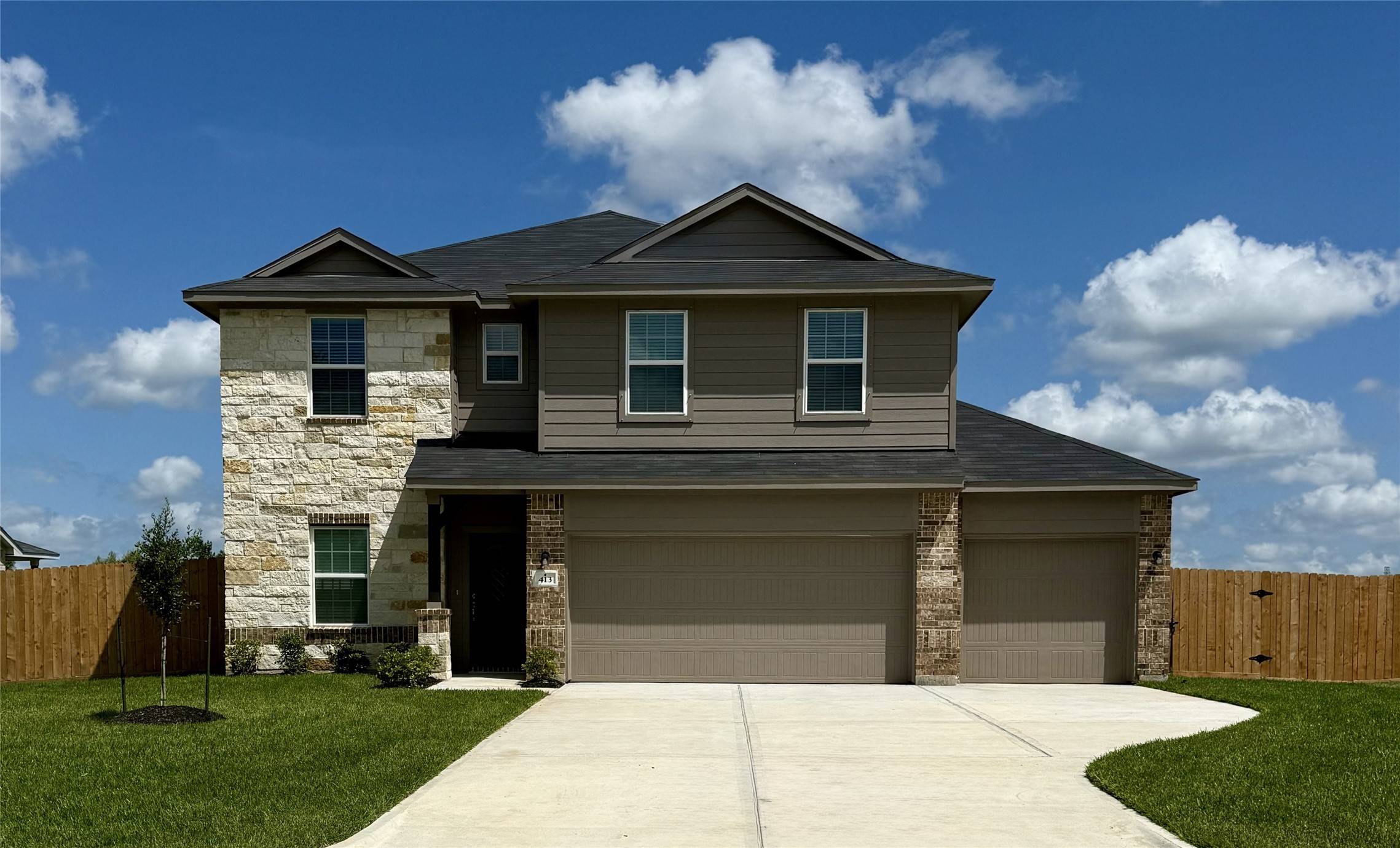 West Columbia, TX 77486,413 Twin Lakes BLVD