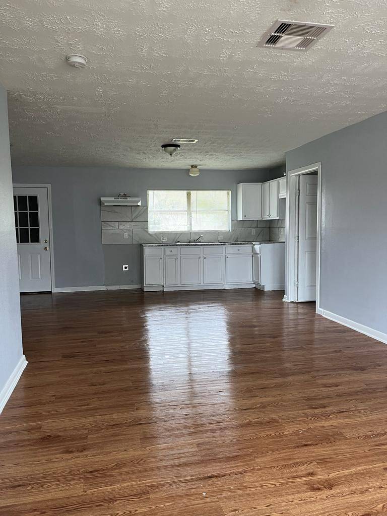 Houston, TX 77033,6058 Glenhurst DR