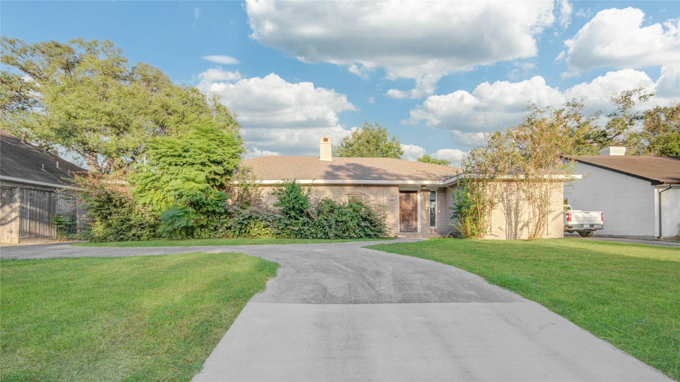 Houston, TX 77096,11007 Hillcroft AVE