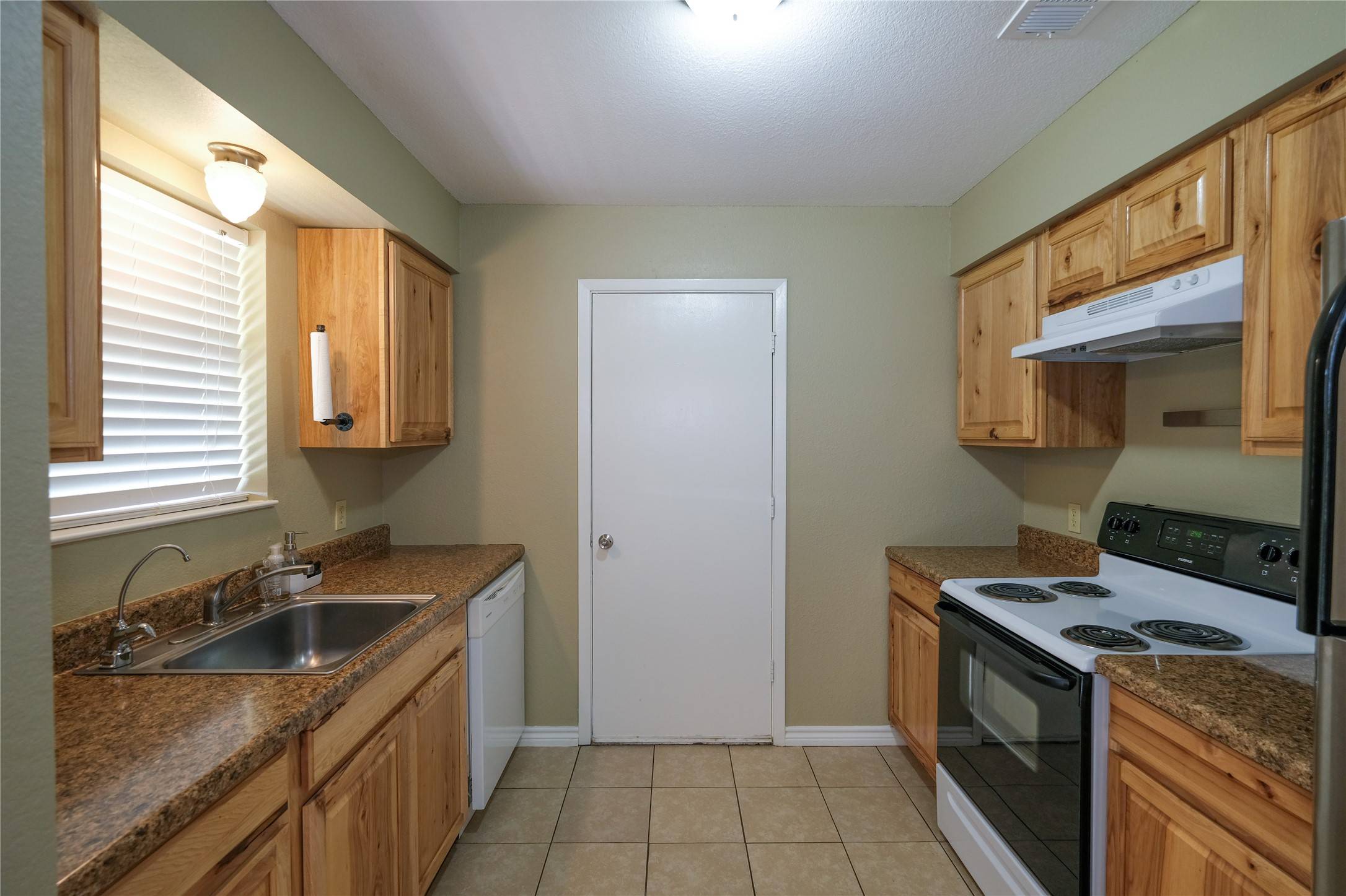 West Columbia, TX 77486,606 S Gray AVE