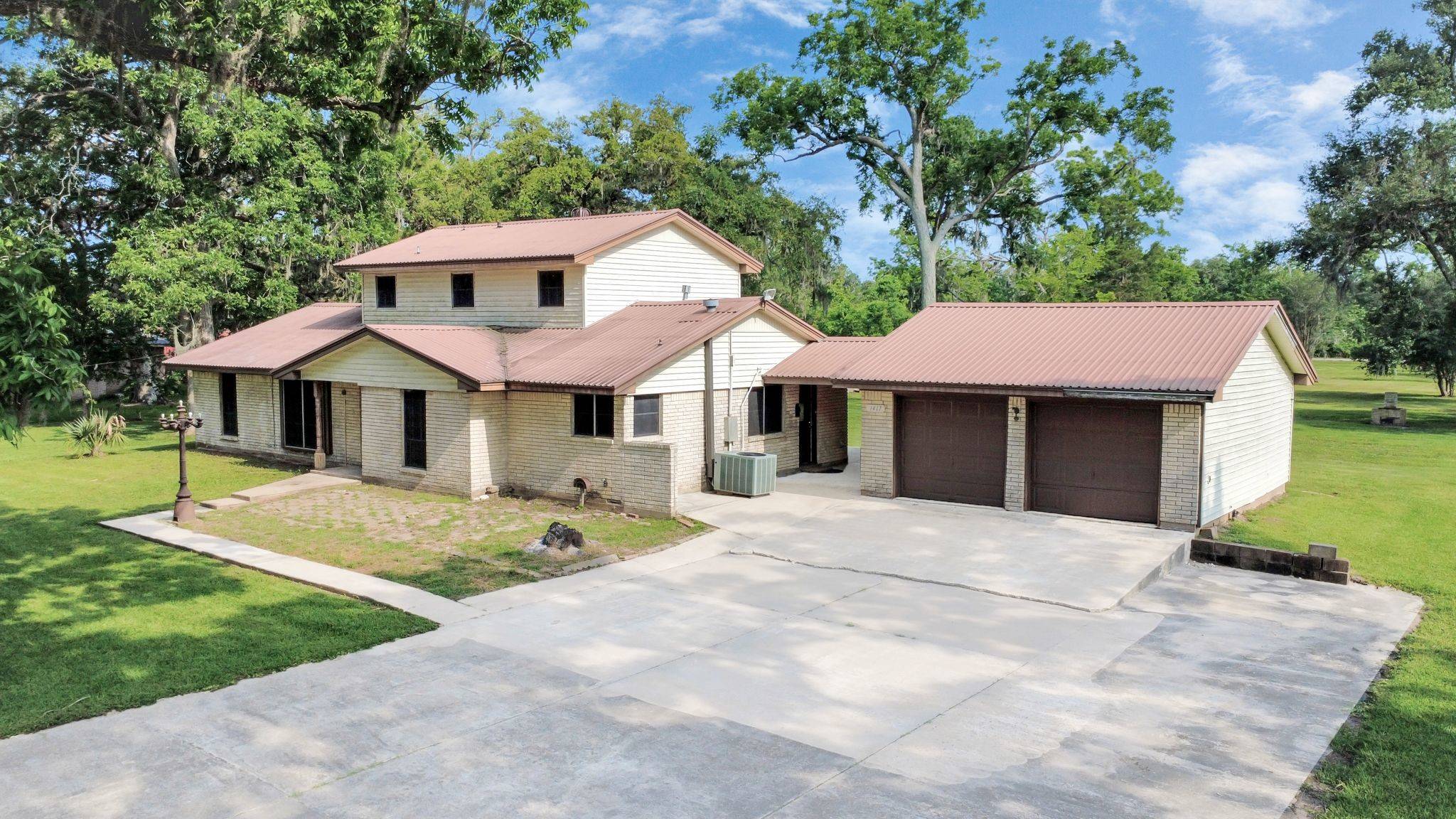 Brazoria, TX 77422,1413 CR-347 RD