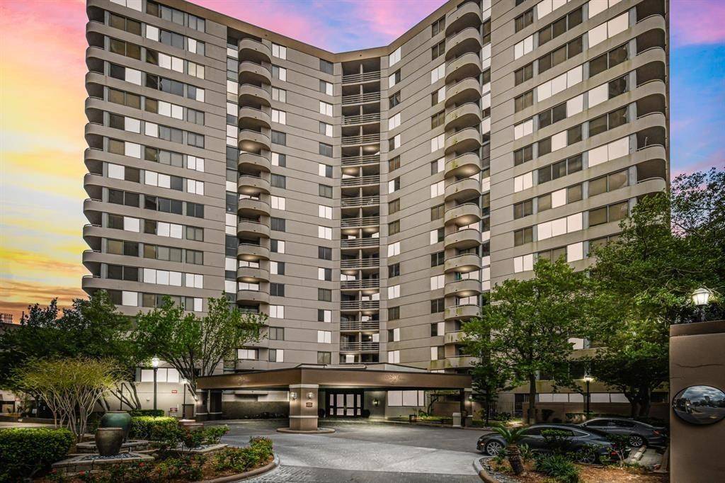 Houston, TX 77056,3525 Sage RD #318