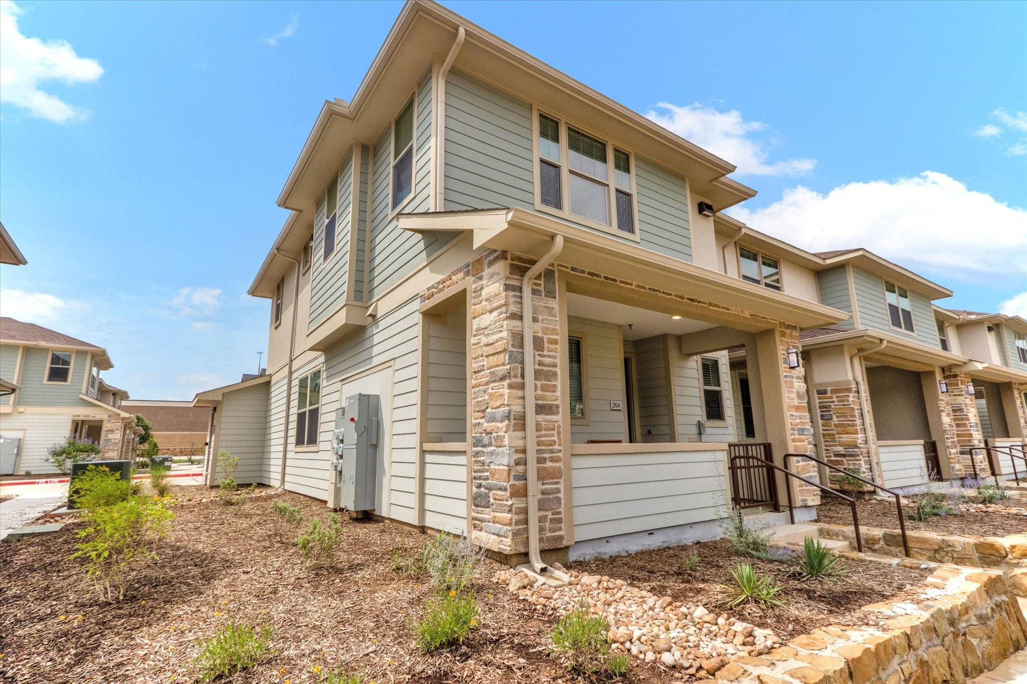 Arlington, TX 76017,5900-80 US 287