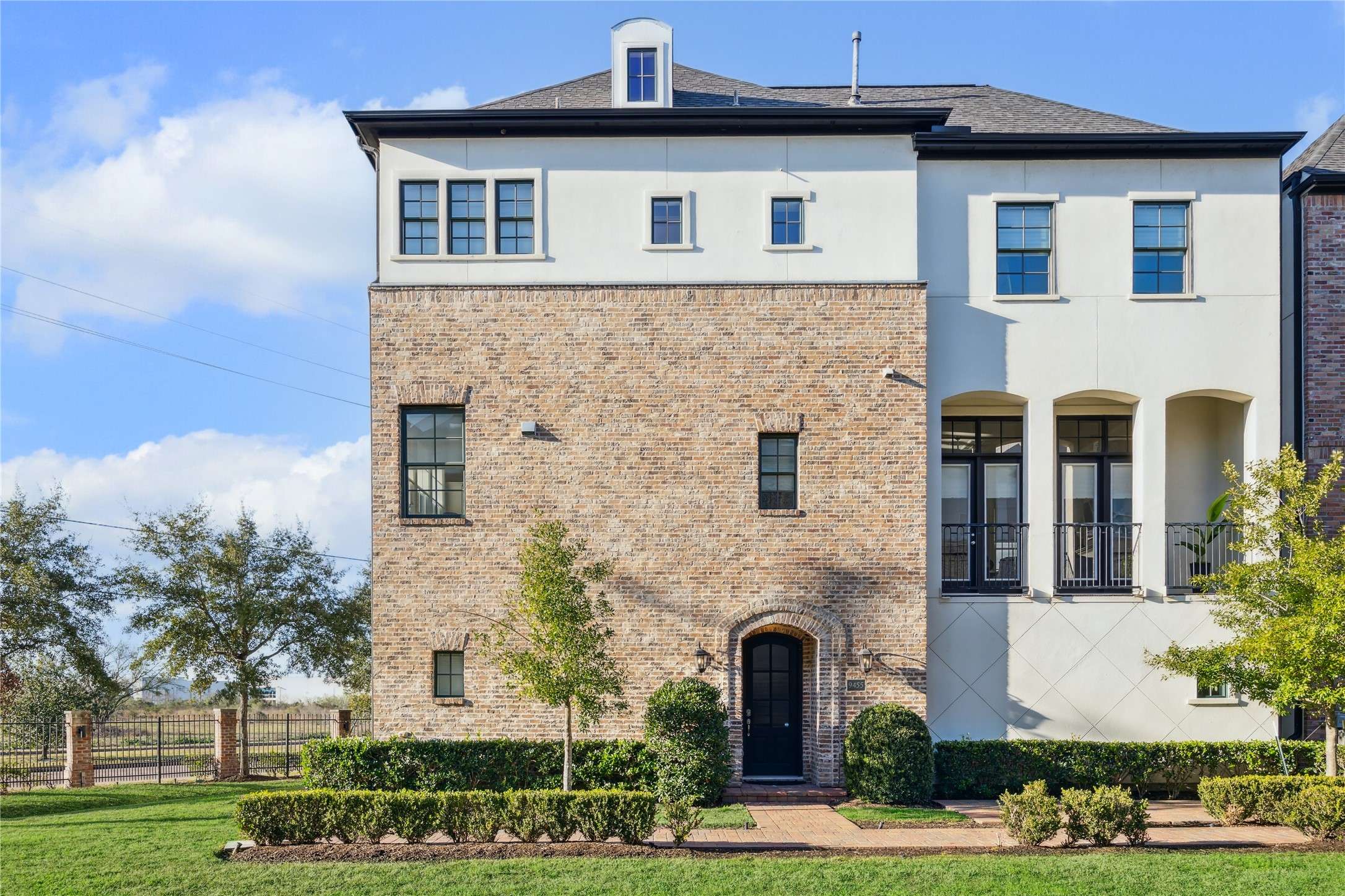 Houston, TX 77045,9455 Fannin ST