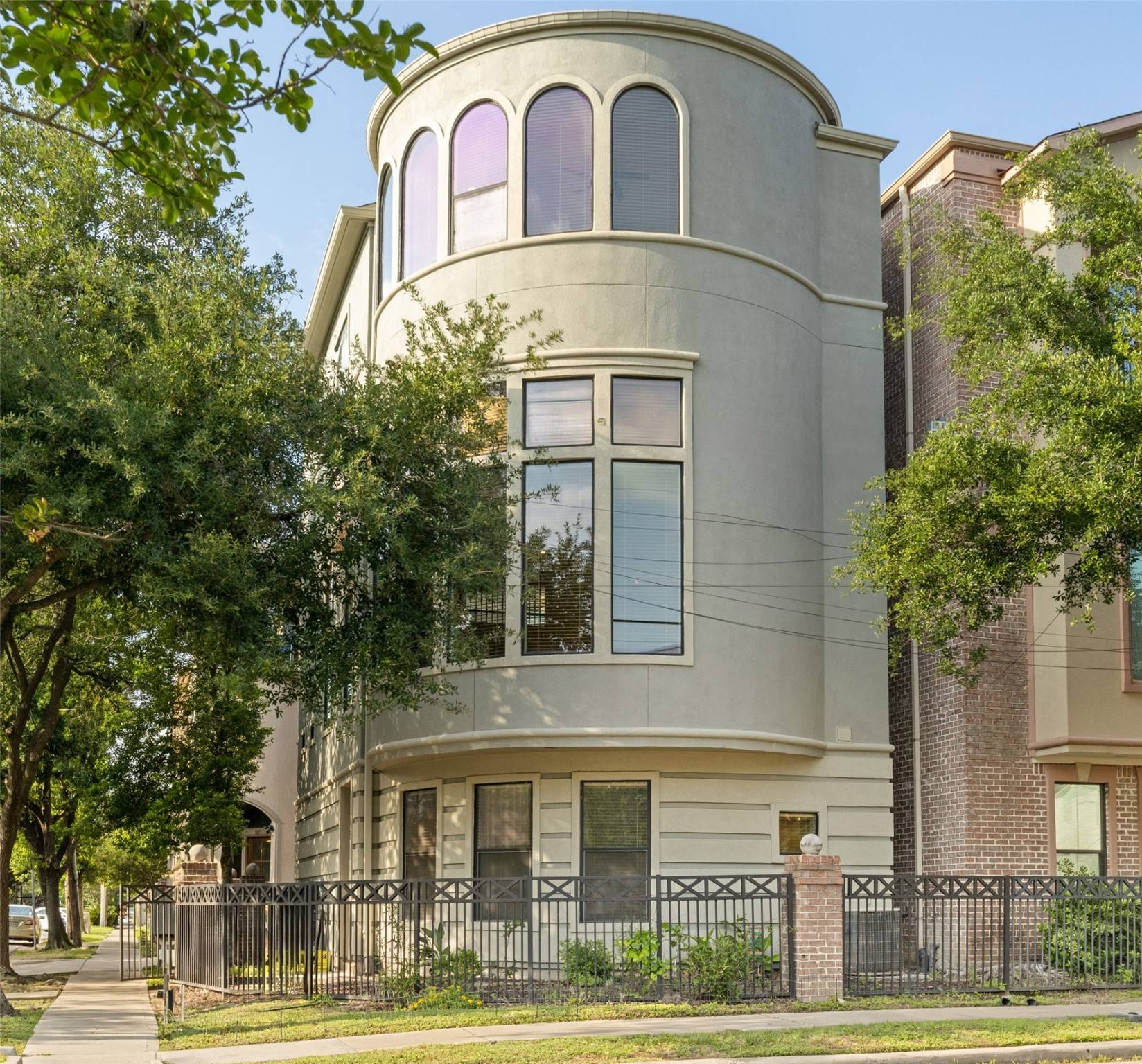 Houston, TX 77006,628 Bomar ST