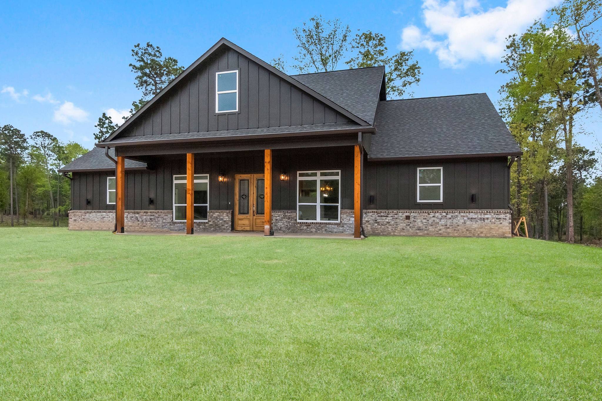 Onalaska, TX 77360,393 Hanson RD