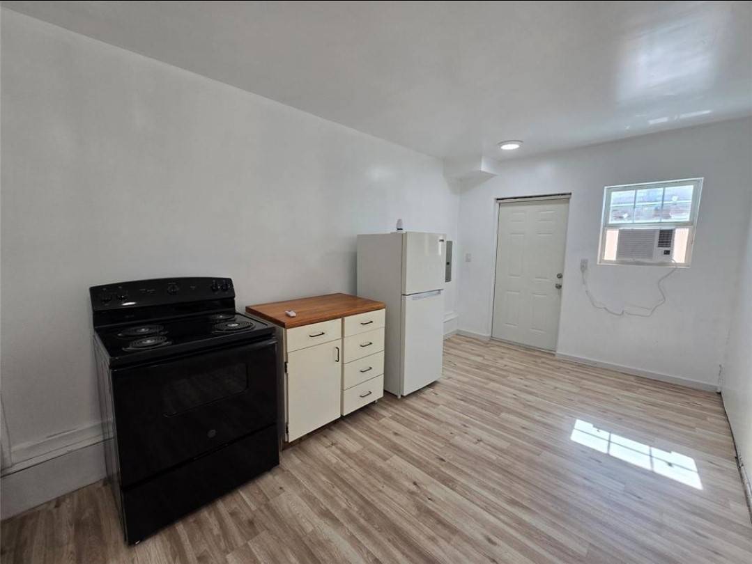 Baytown, TX 77520,3125 Illinois ST #C