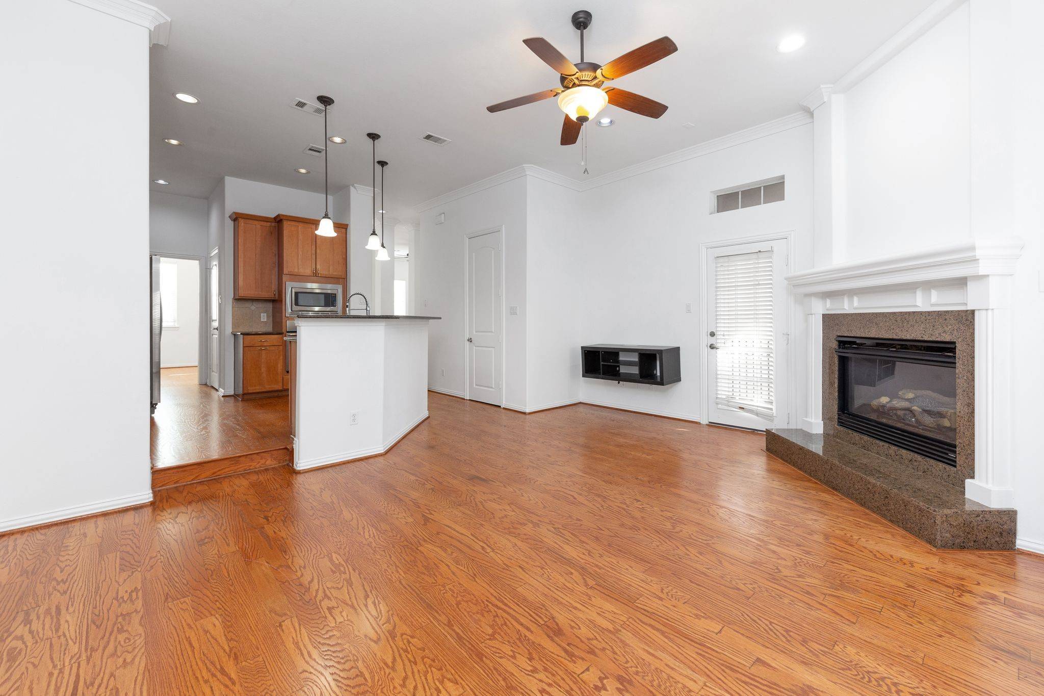 Houston, TX 77057,5625 Dolores ST #C