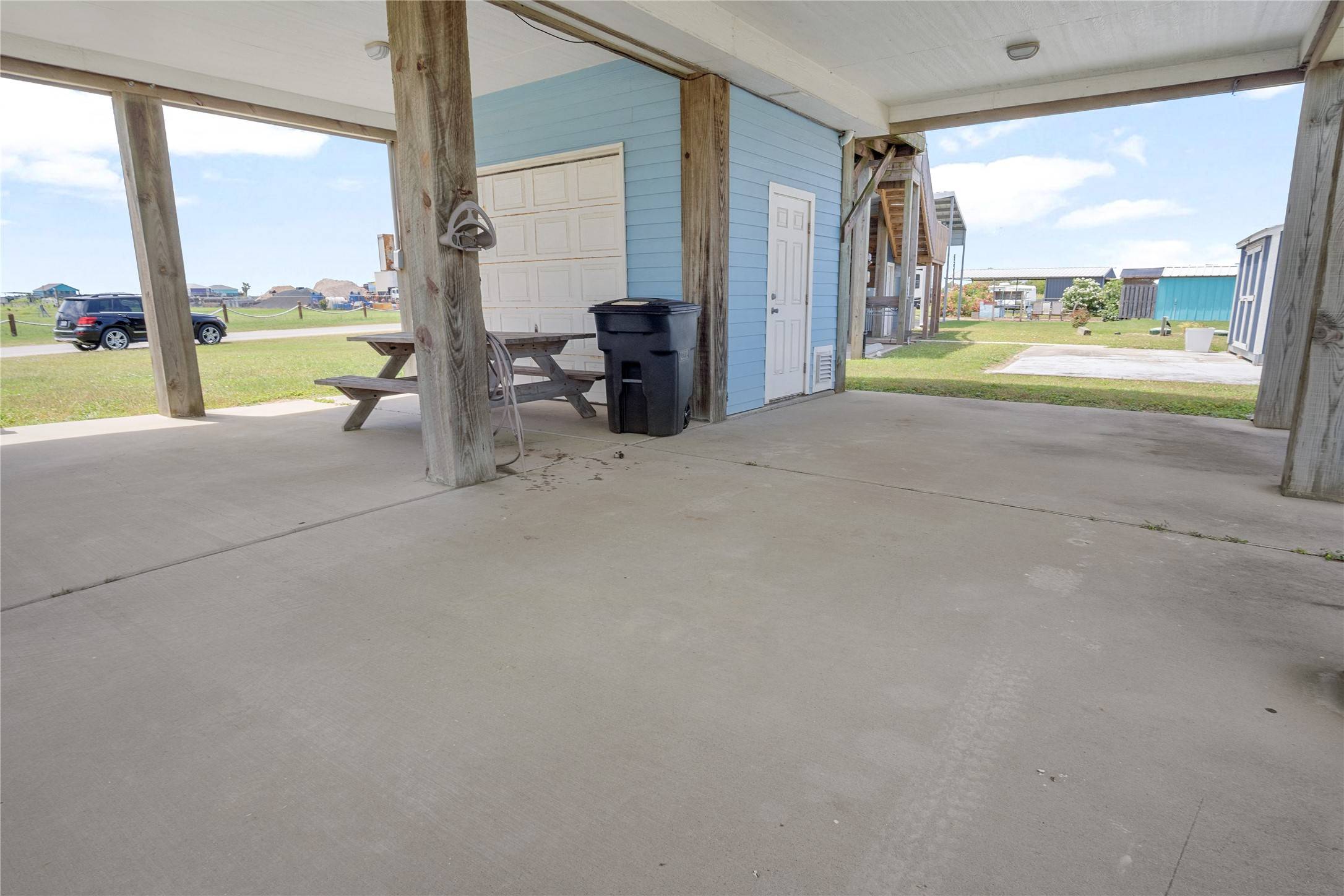 Crystal Beach, TX 77650,898 S Crystal Beach RD