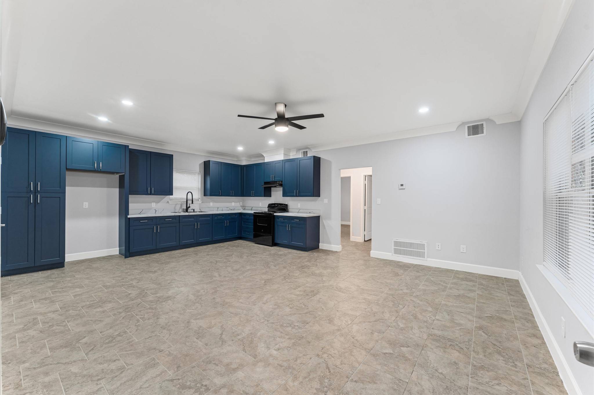 Houston, TX 77017,8221 Brockton ST