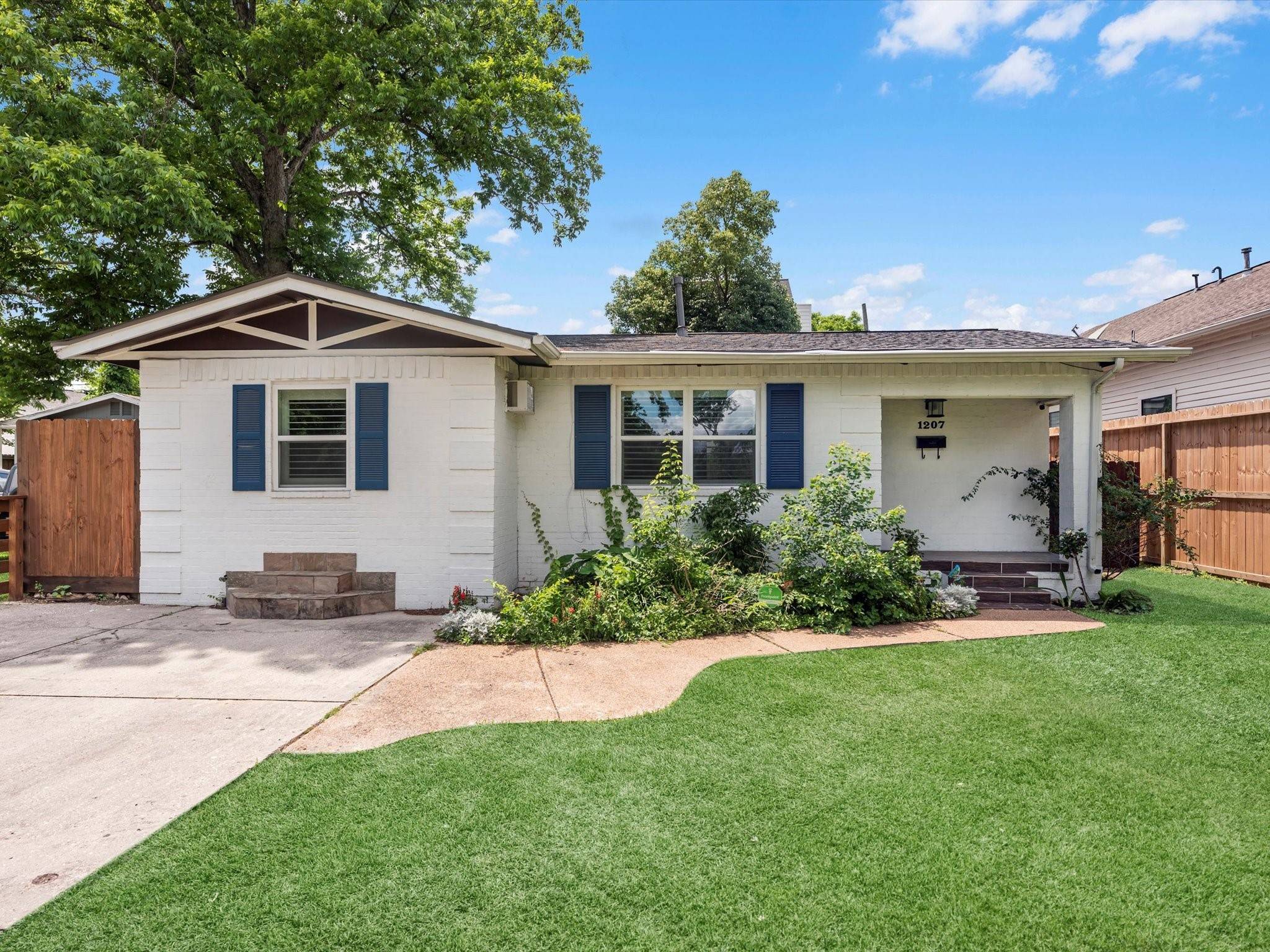 Houston, TX 77009,1207 Archer ST