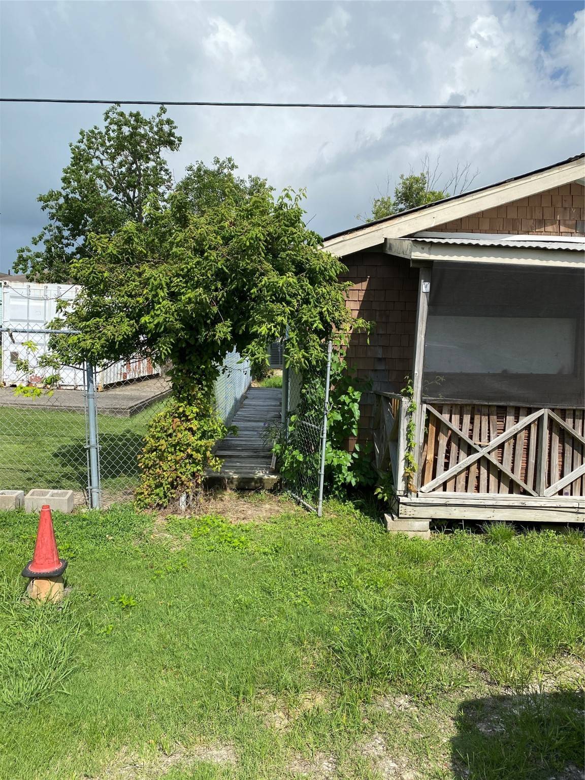 San Leon, TX 77539,114 2nd ST