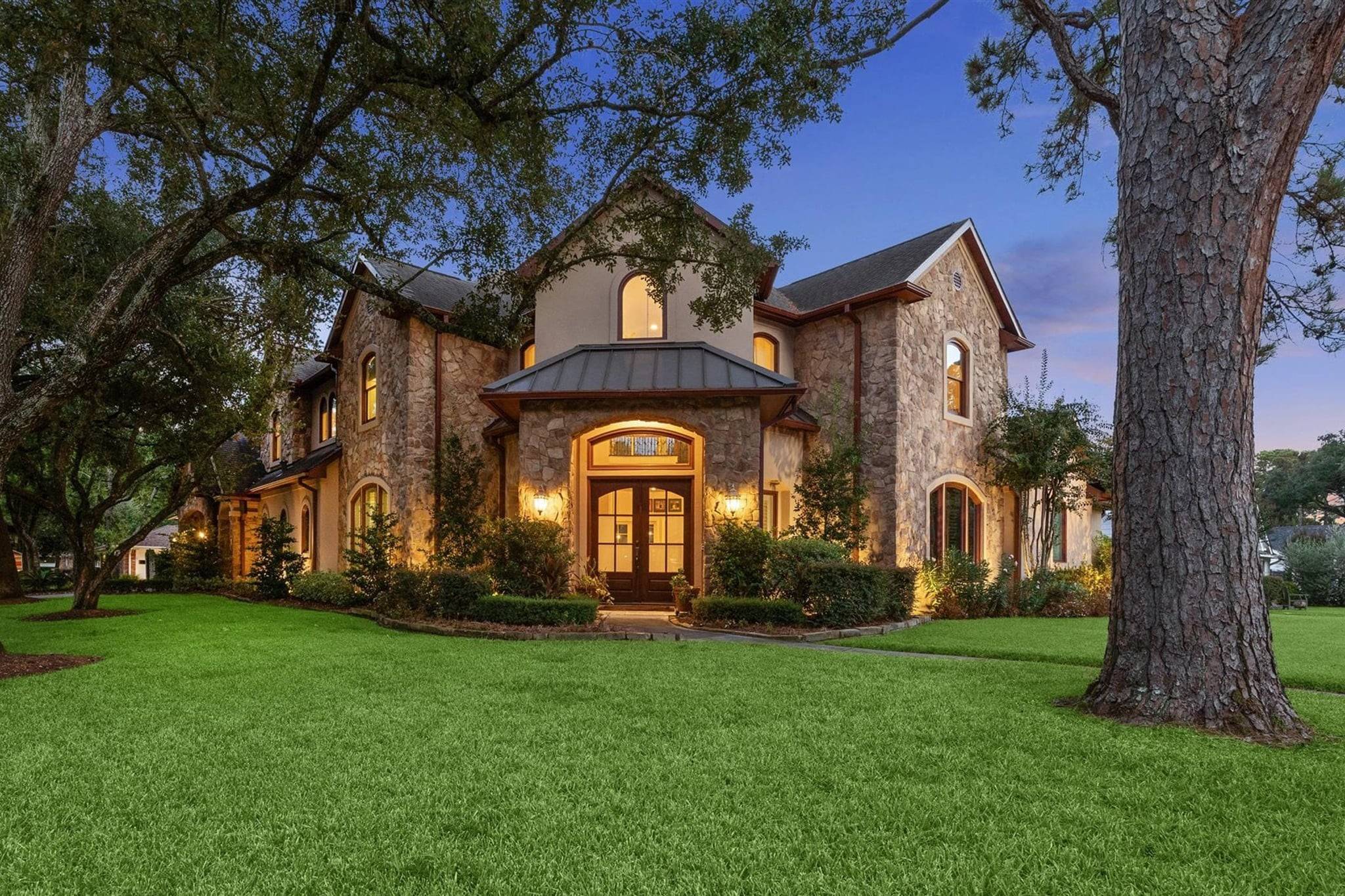 Houston, TX 77024,170 Plantation RD