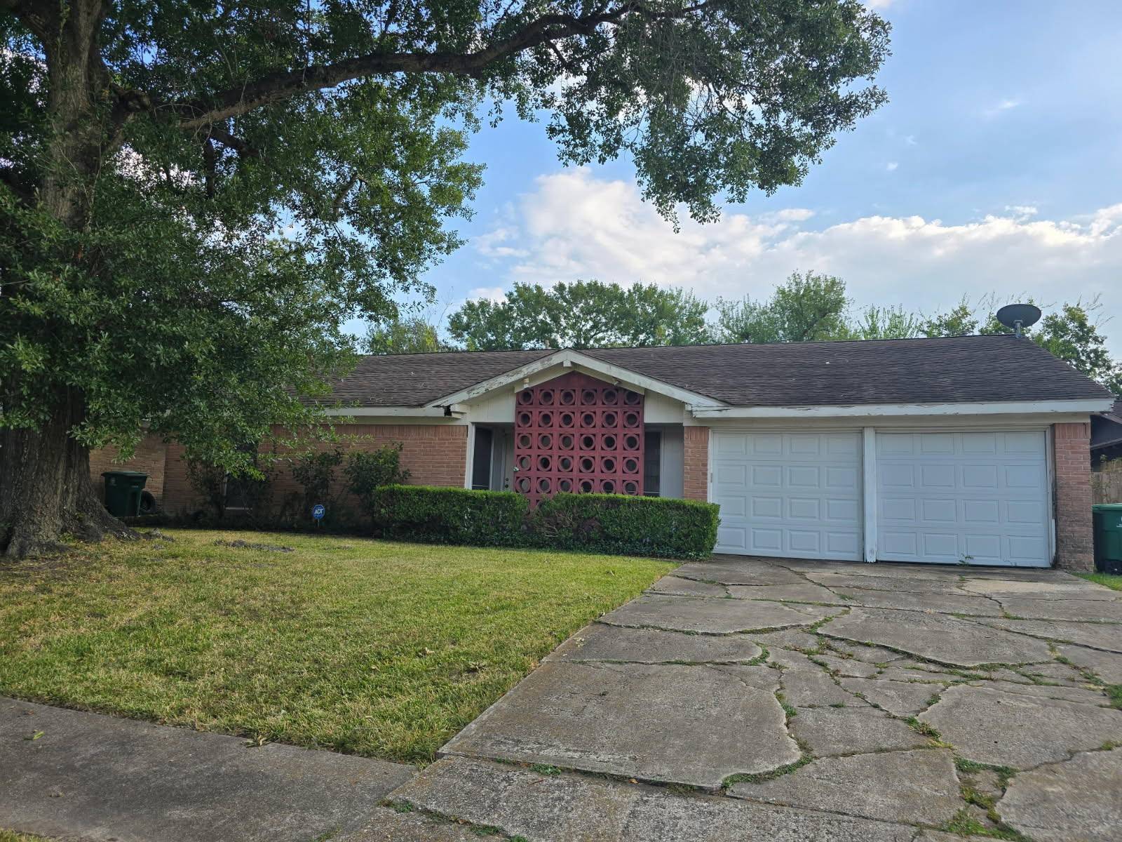 Houston, TX 77096,5523 Kuldell DR