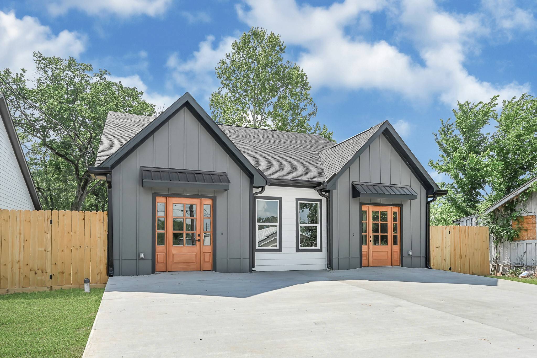 Conroe, TX 77301,204 S 4th St ST
