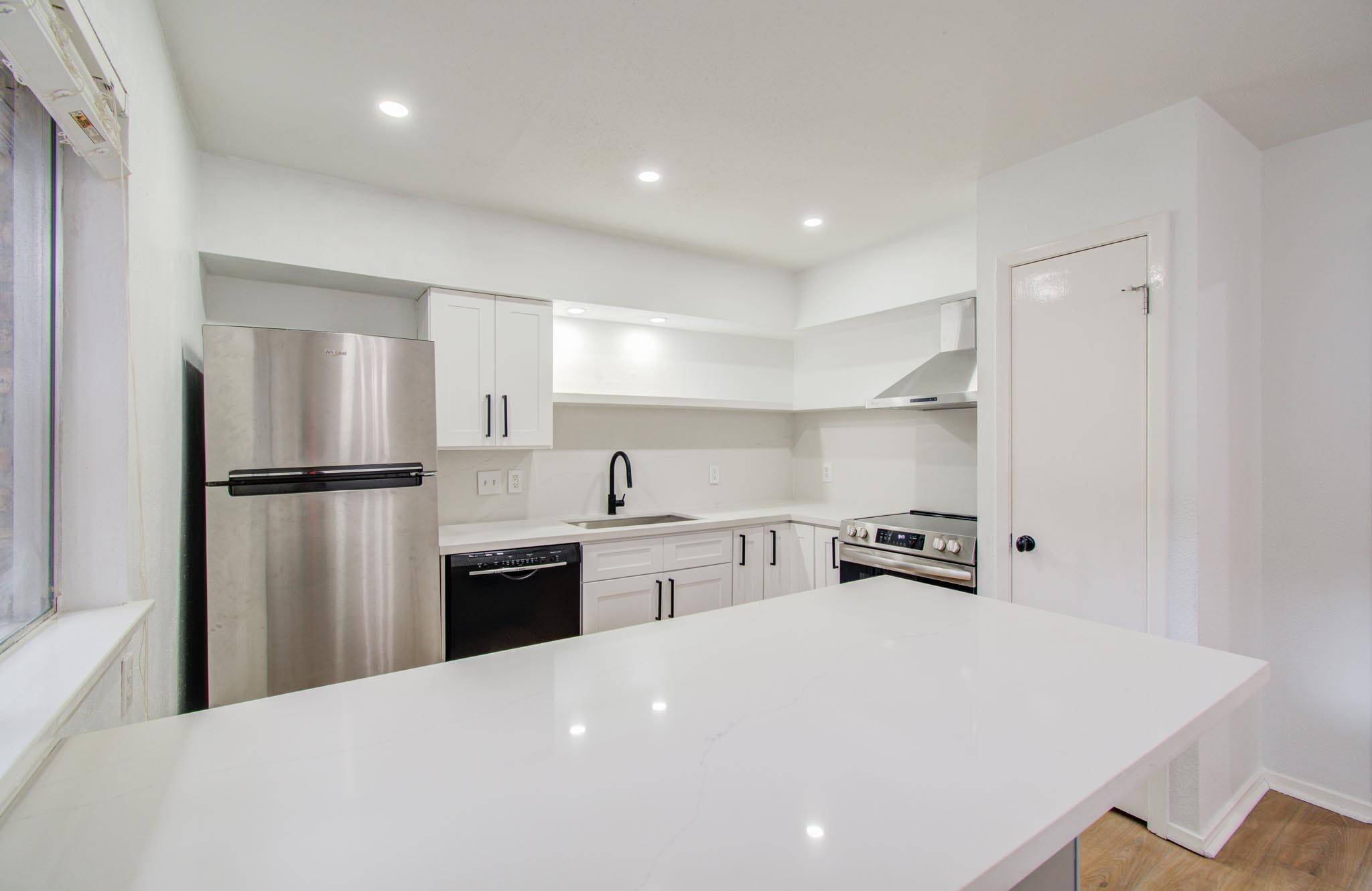 Houston, TX 77027,4040 San Felipe ST #125