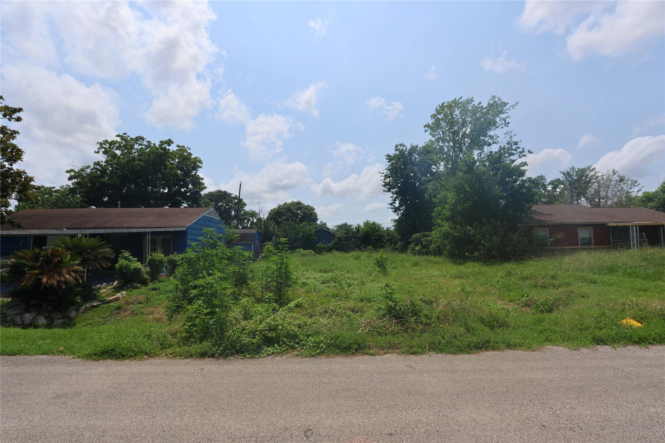 Houston, TX 77051,10414 Chesterfield DR