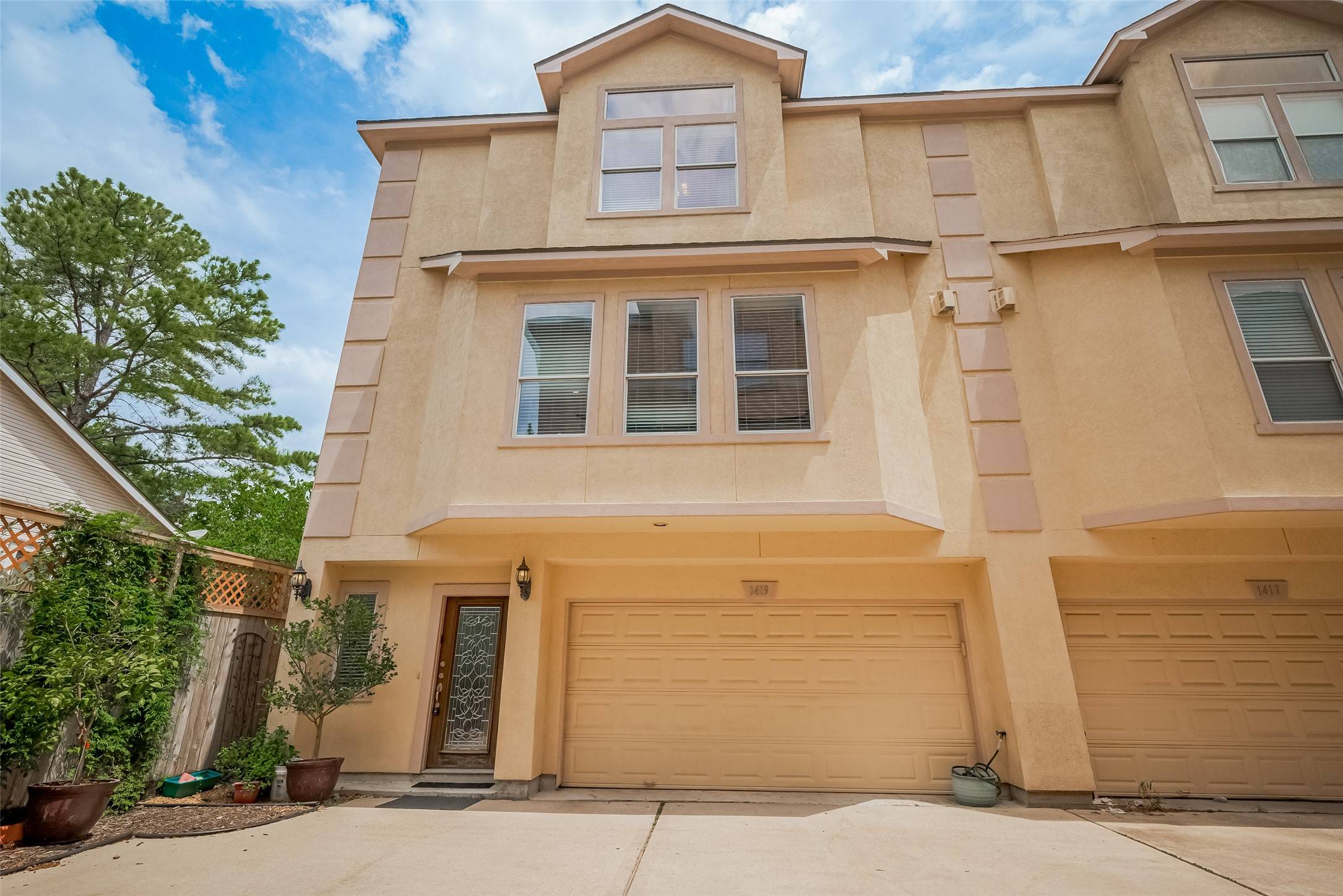 Houston, TX 77007,1419 Thompson ST