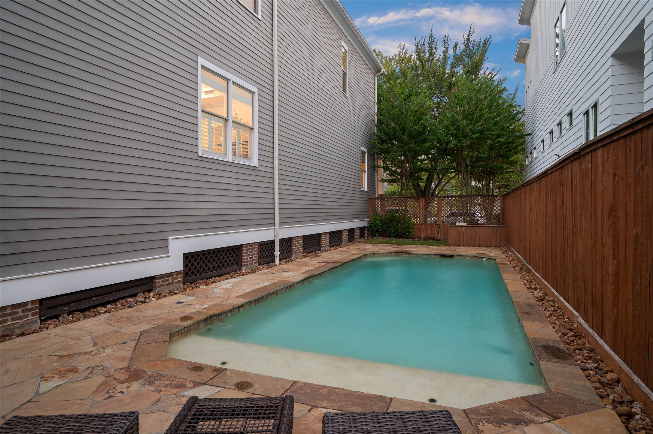 Houston, TX 77008,424 E 24th ST