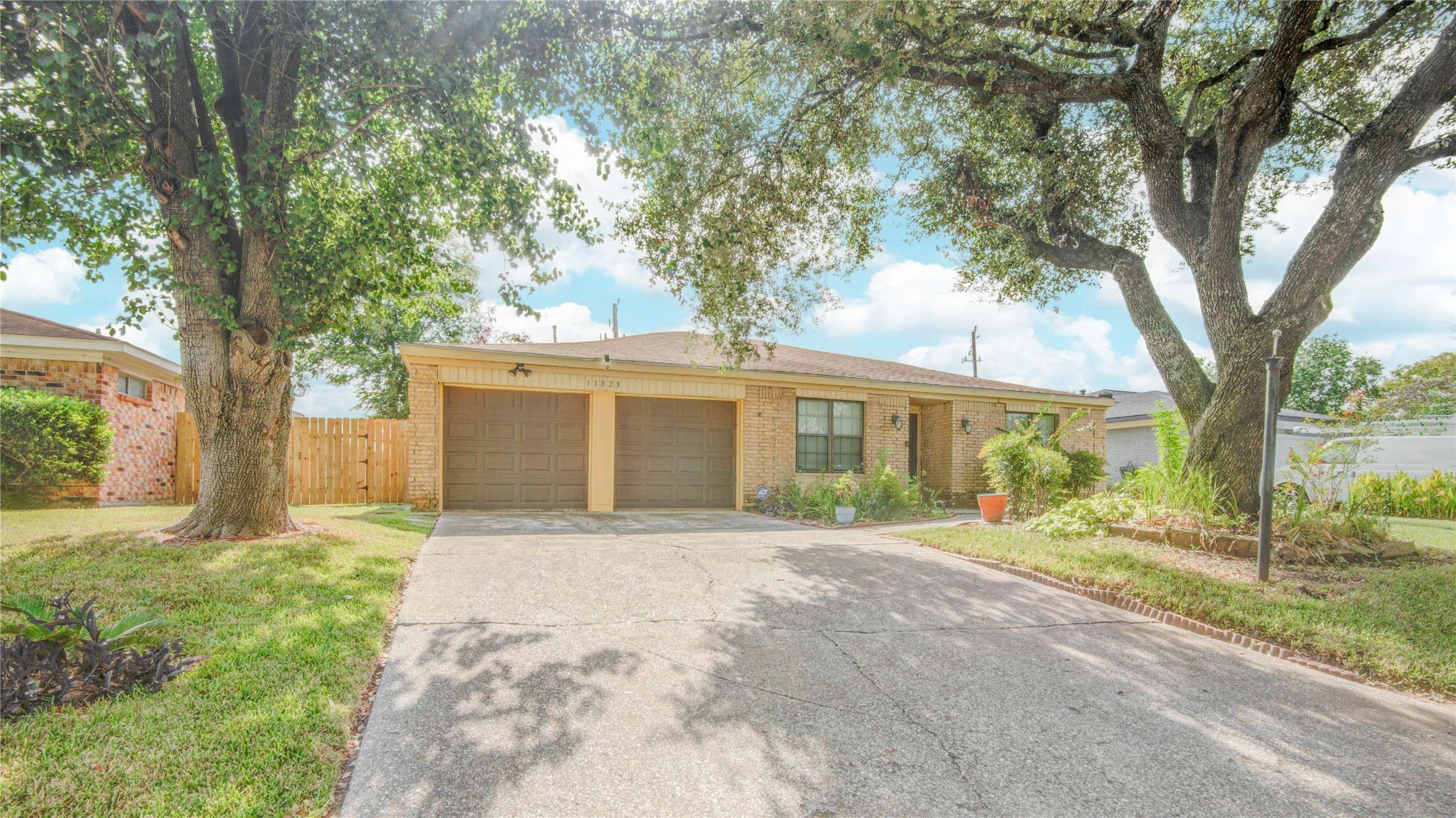 Houston, TX 77071,11823 S Evelyn CIR