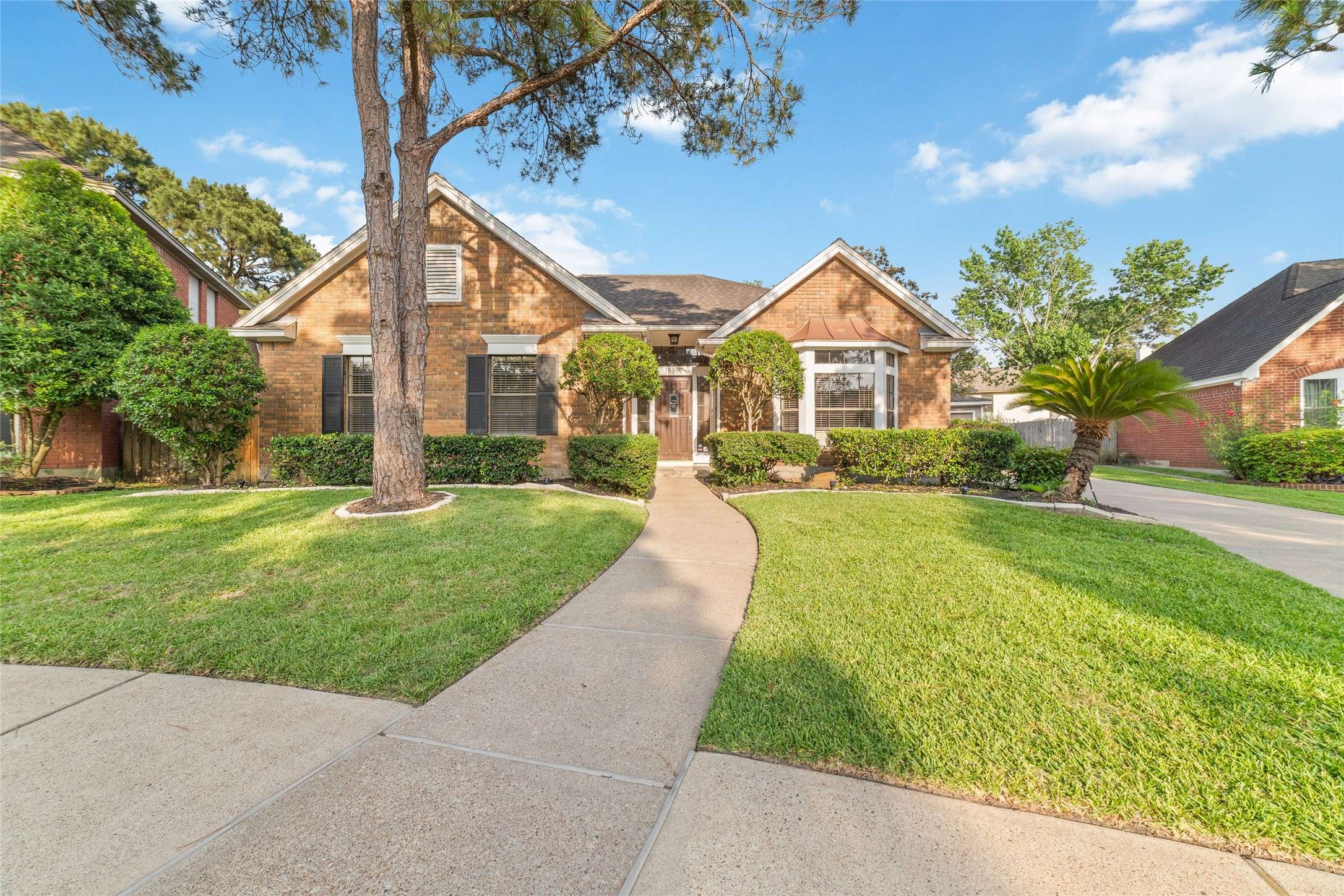 Houston, TX 77095,16919 Shady Square CT