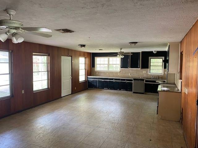 El Campo, TX 77437,705 W Norris ST