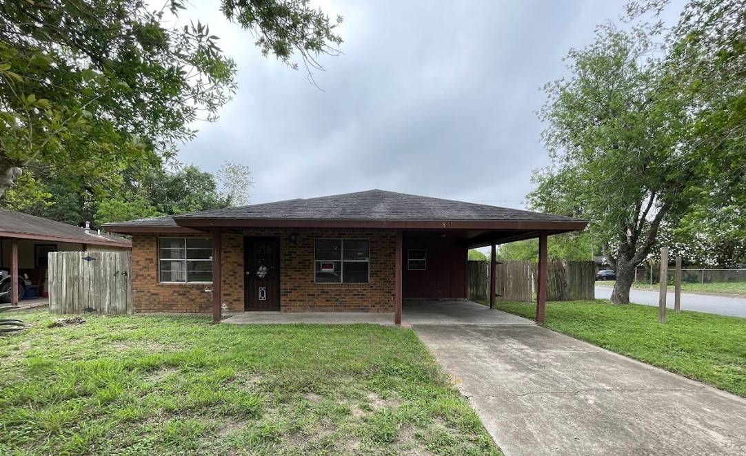 La Feria, TX 78559,825 Tichenor LN
