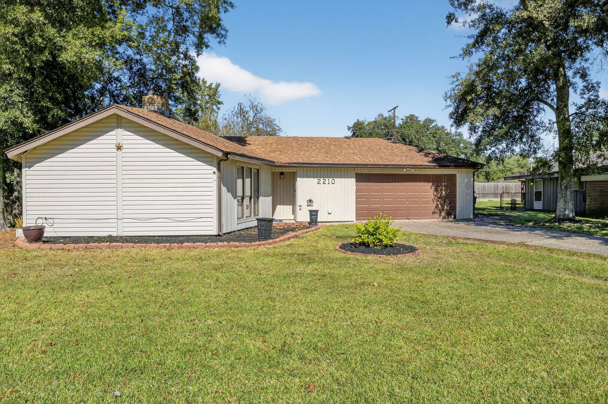 Orange, TX 77630,2210 Link AVE