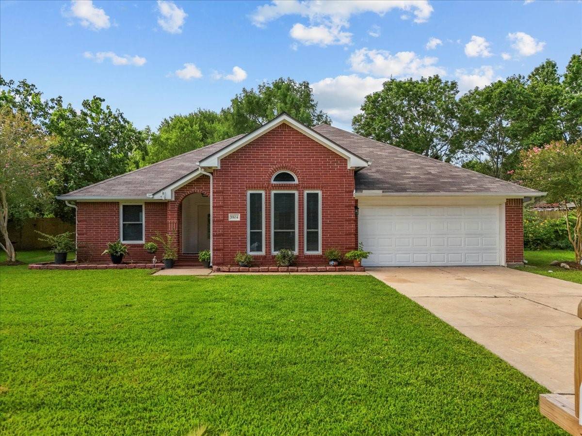 Dickinson, TX 77539,5504 Thistle DR