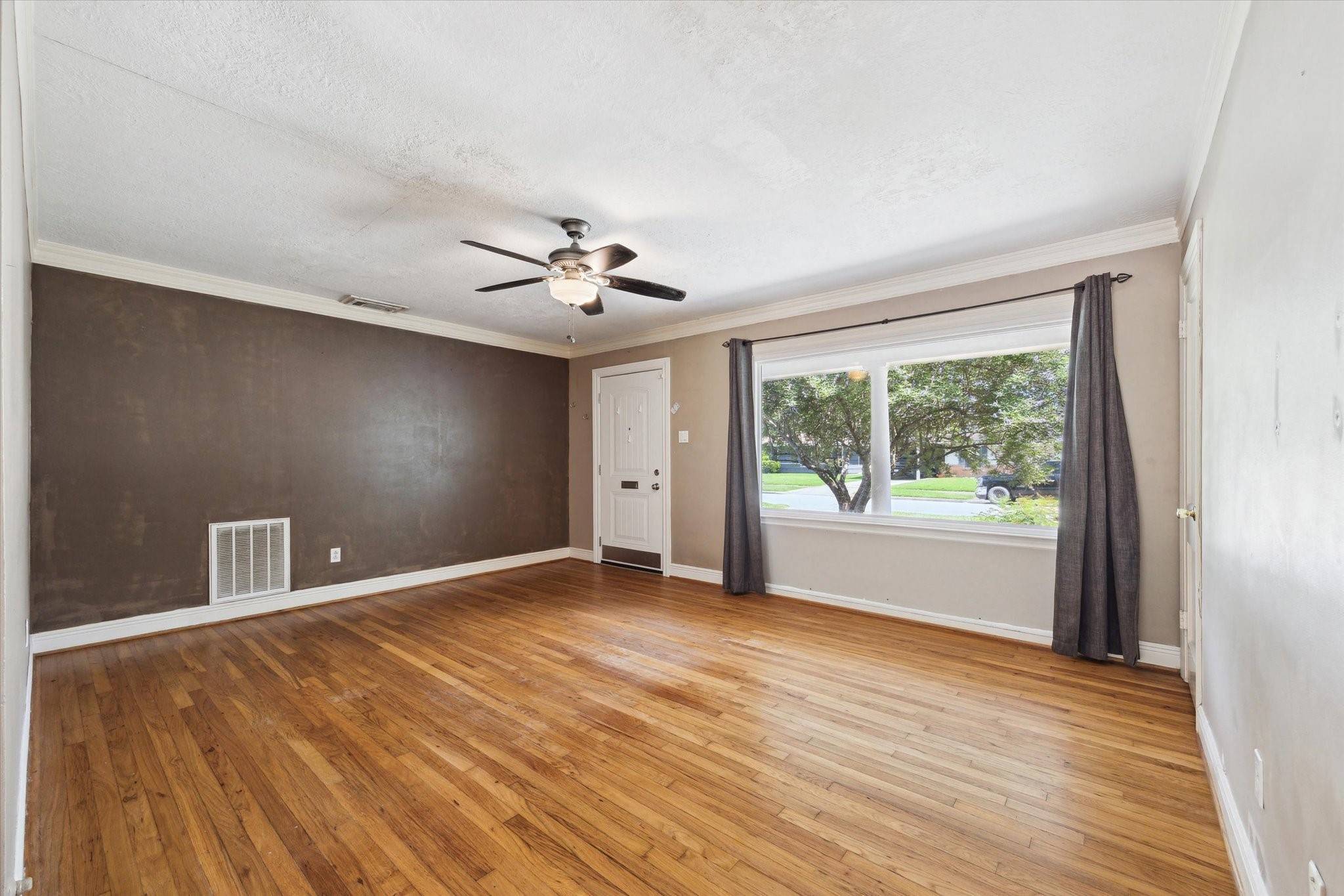 Houston, TX 77087,7658 El Rancho ST