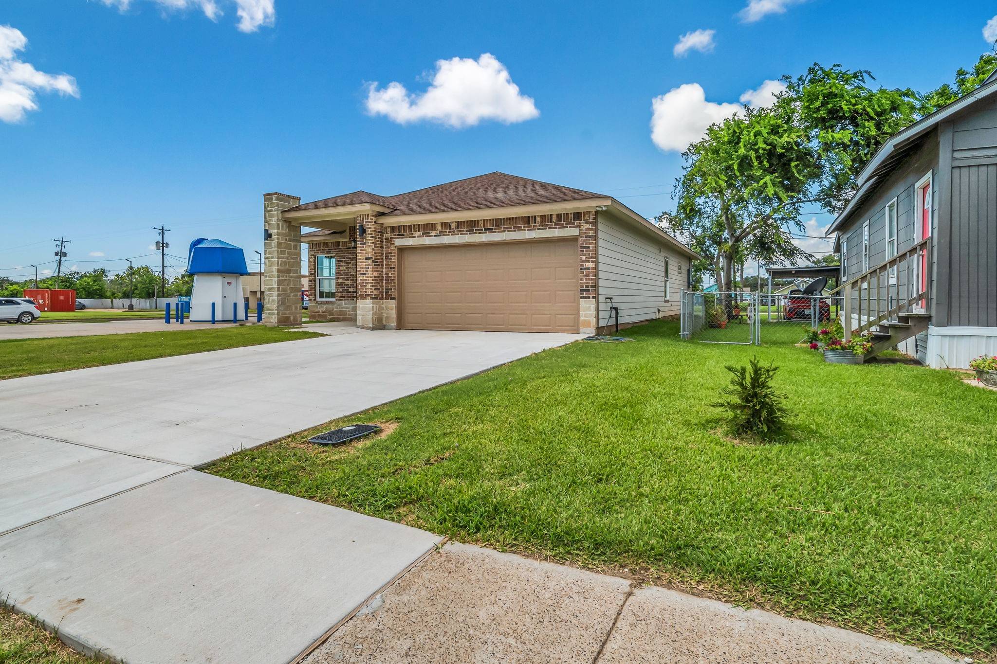 Freeport, TX 77541,1107 W 2nd ST