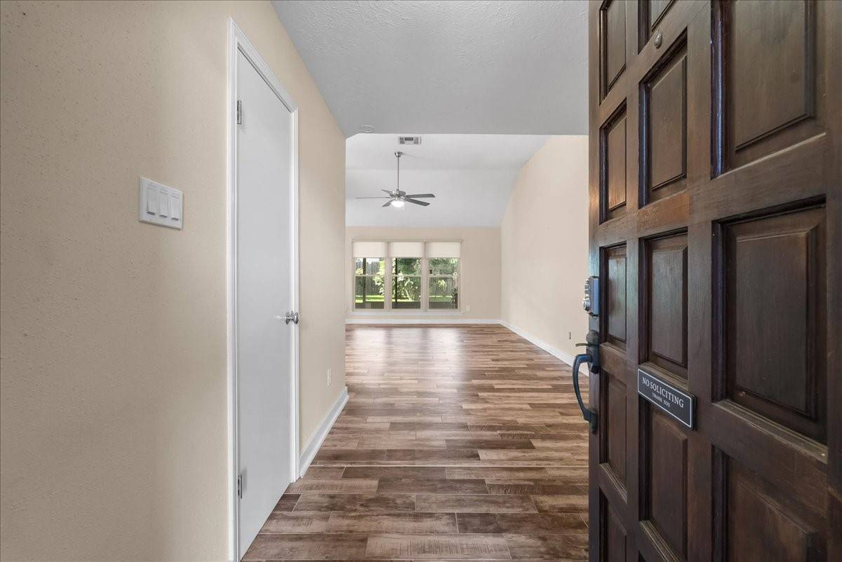 Pasadena, TX 77505,6511 Fairbourne DR
