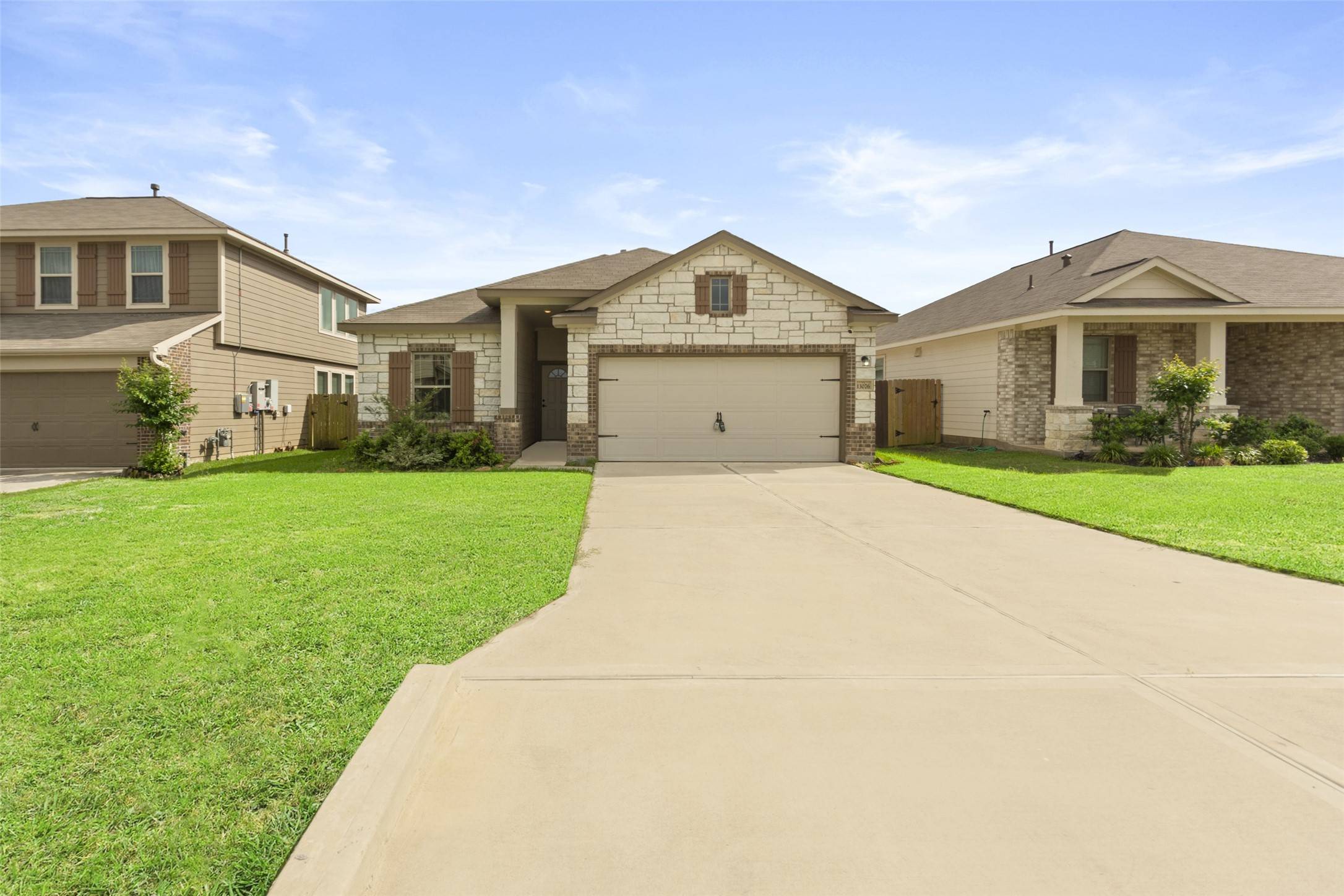 Willis, TX 77318,13076 Laura Lake DR