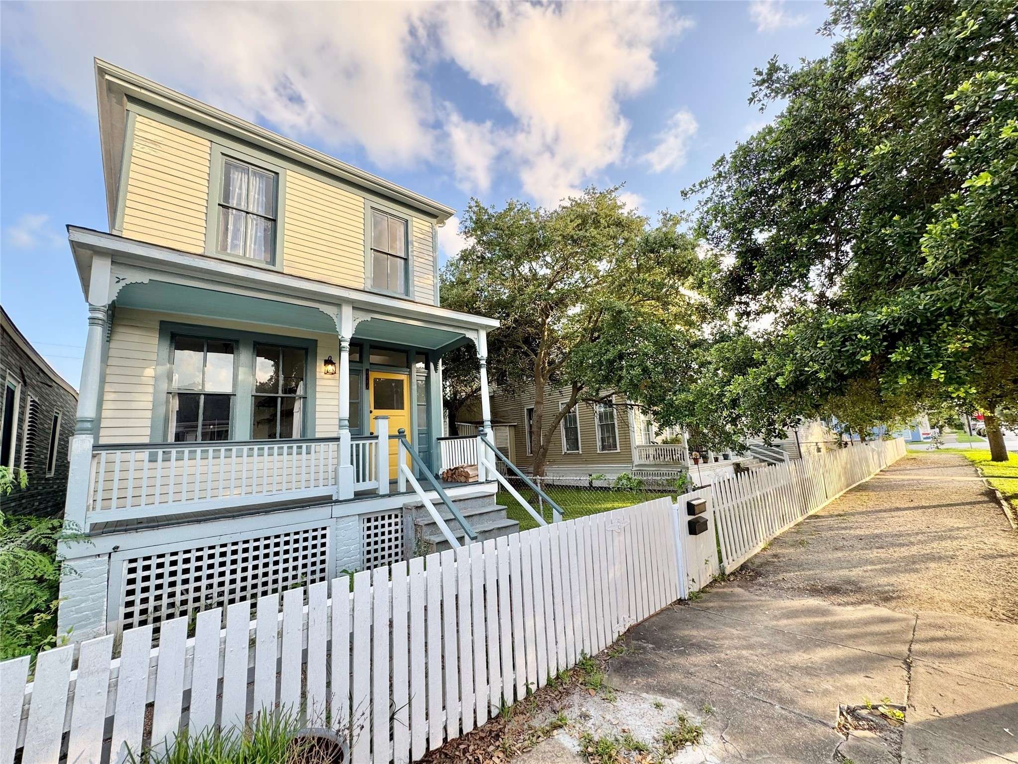 Galveston, TX 77550,1317 Church ST