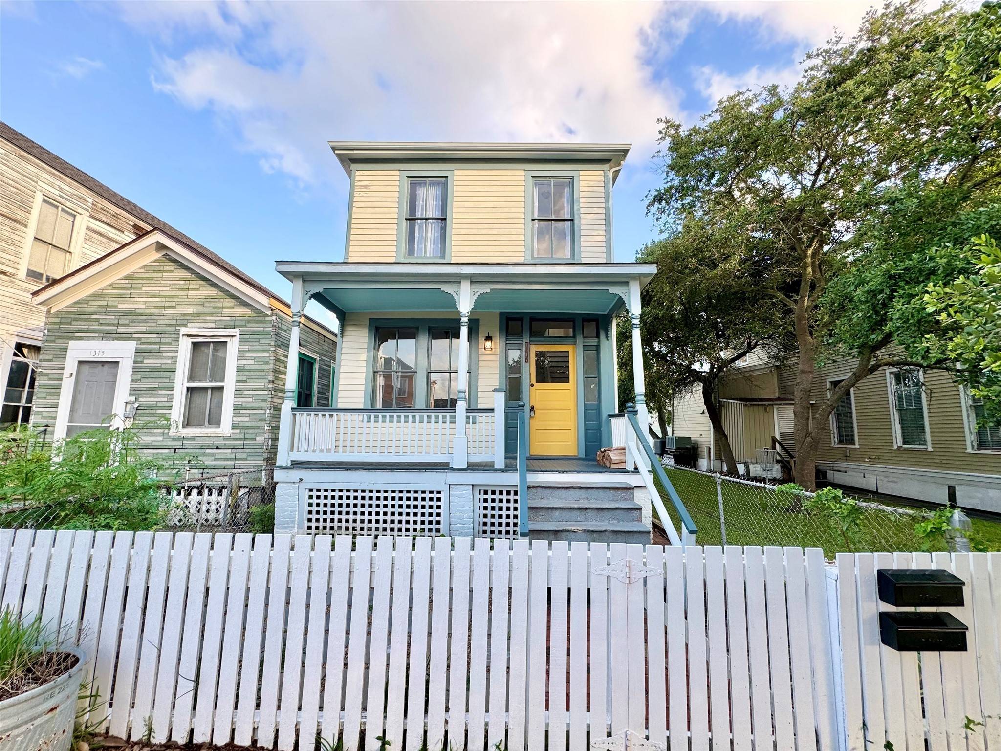 Galveston, TX 77550,1317 Church ST