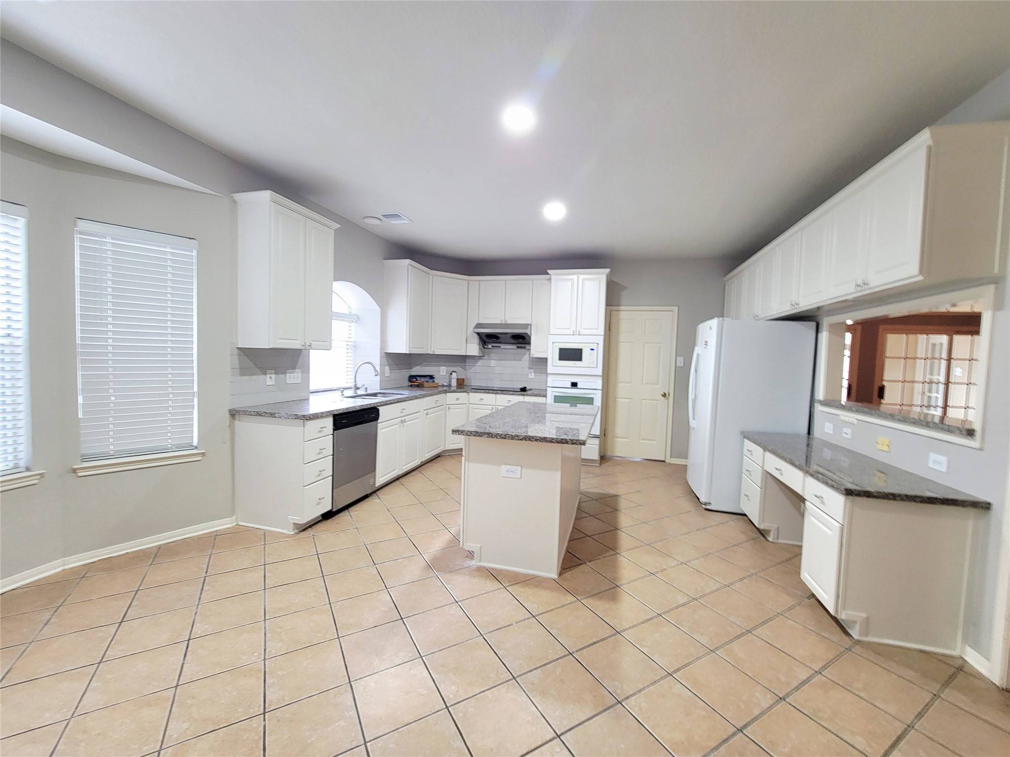 Sugar Land, TX 77479,7110 Adobe CT