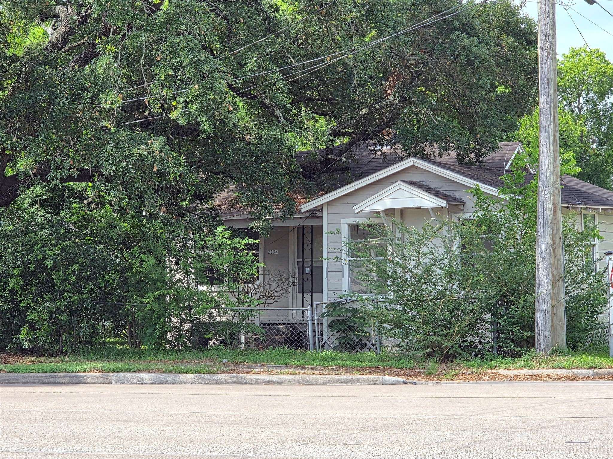 Dickinson, TX 77539,2204 Highway 3