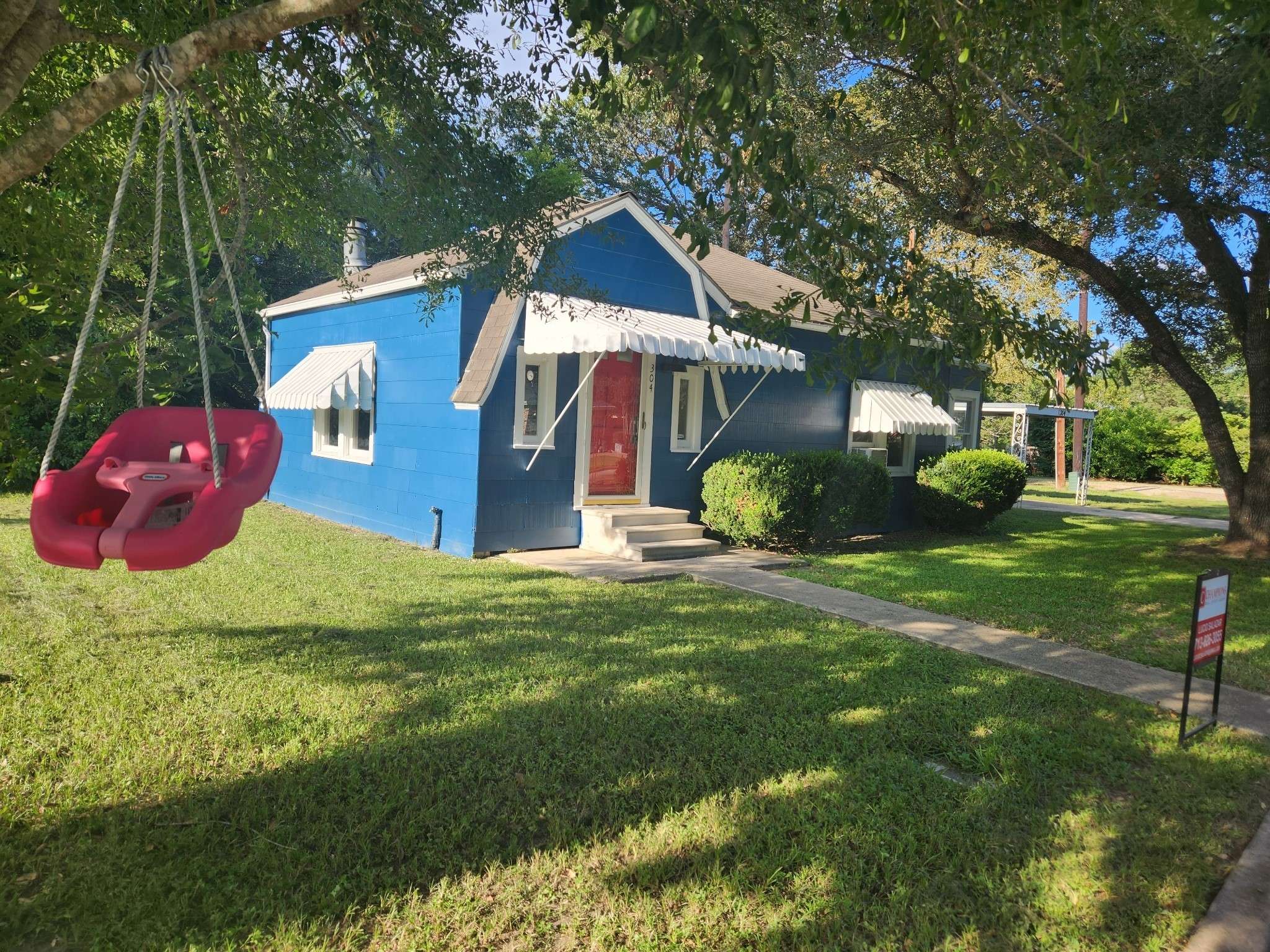 East Bernard, TX 77435,304 Joseph ST