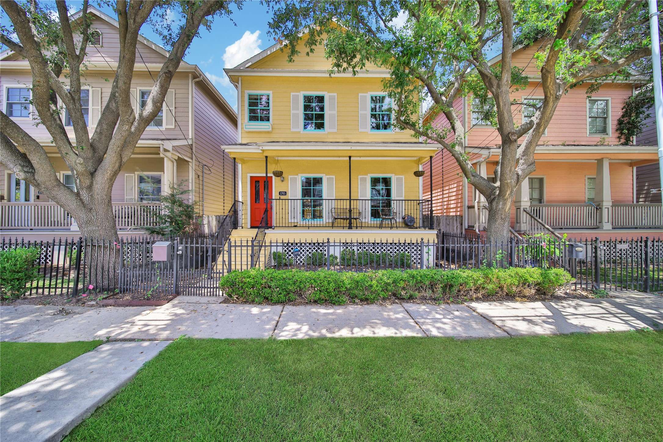 Houston, TX 77008,1745 Beall ST