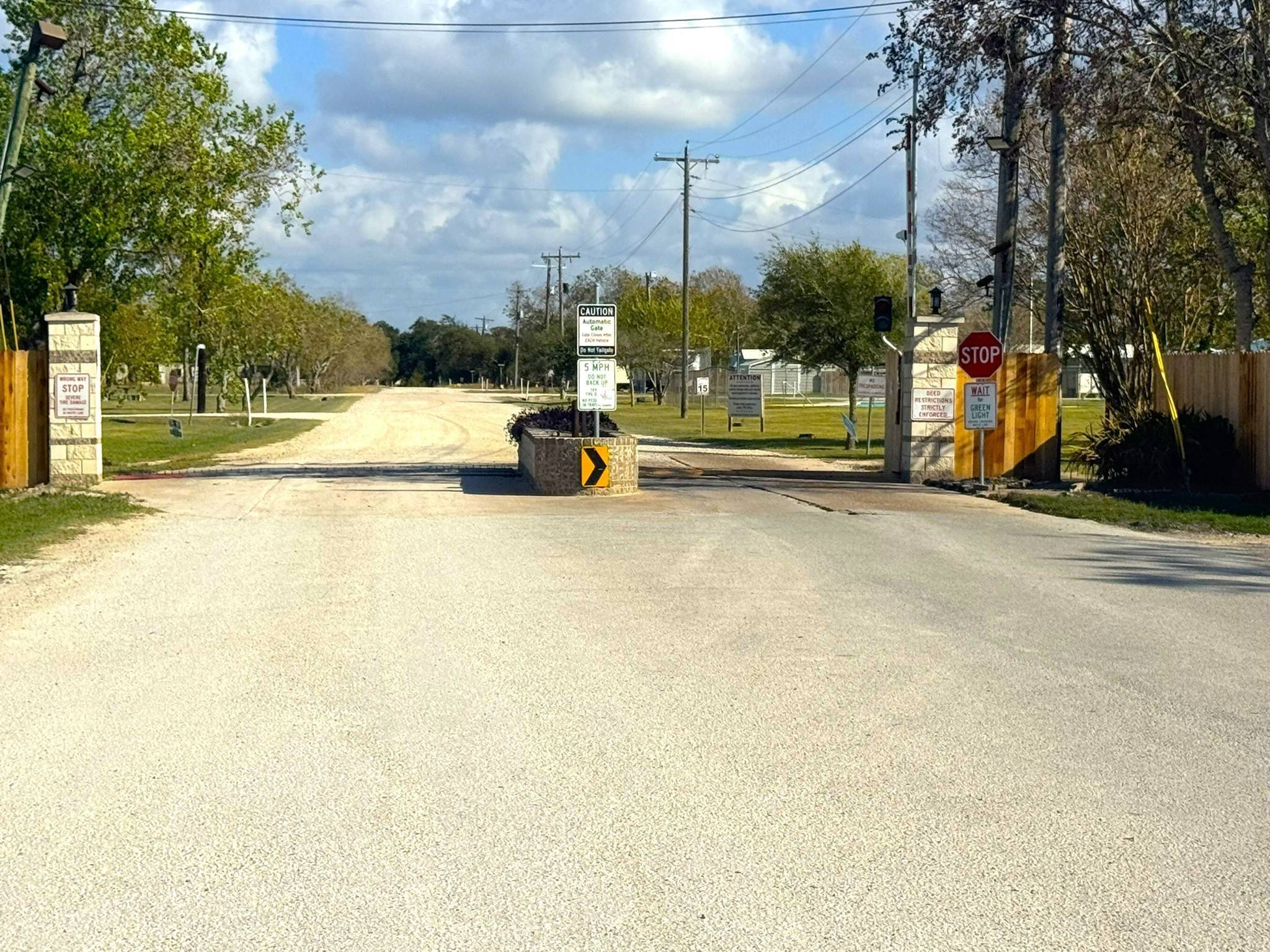 Palacios, TX 77465,60 Pinafore CT